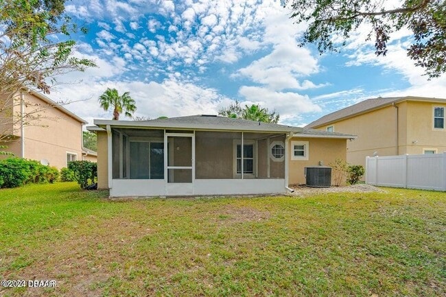 Building Photo - 3850 Sunset Cove Dr