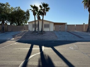 Building Photo - 556 Palo Verde Dr