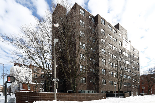 Building Photo - Hampton House