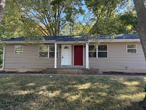 Building Photo - 14 Joan Dr