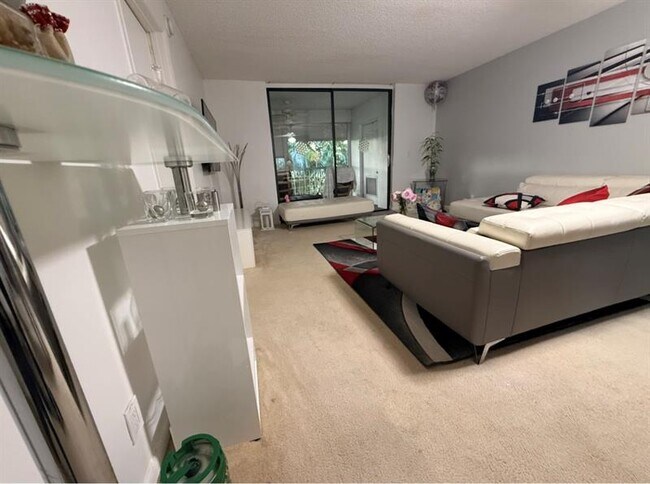 Foto del edificio - 7420 NW 18th St