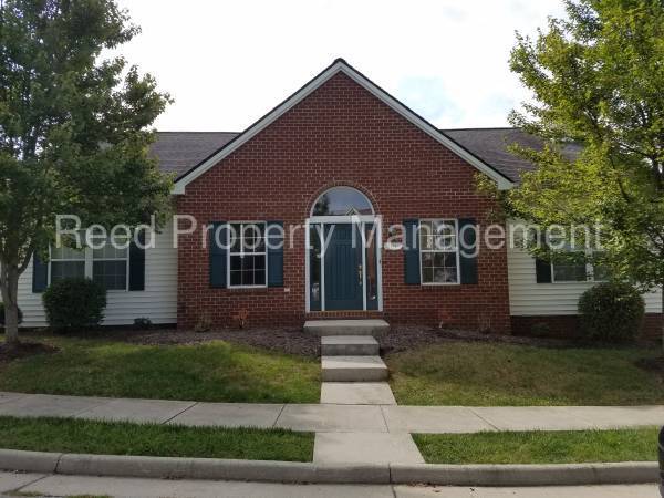 Foto del edificio - 1751 Lions Dr