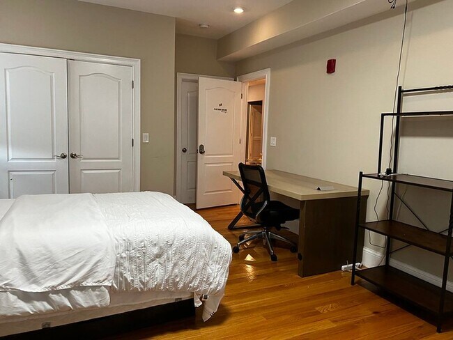 Foto del edificio - 226 Parker Hill Ave