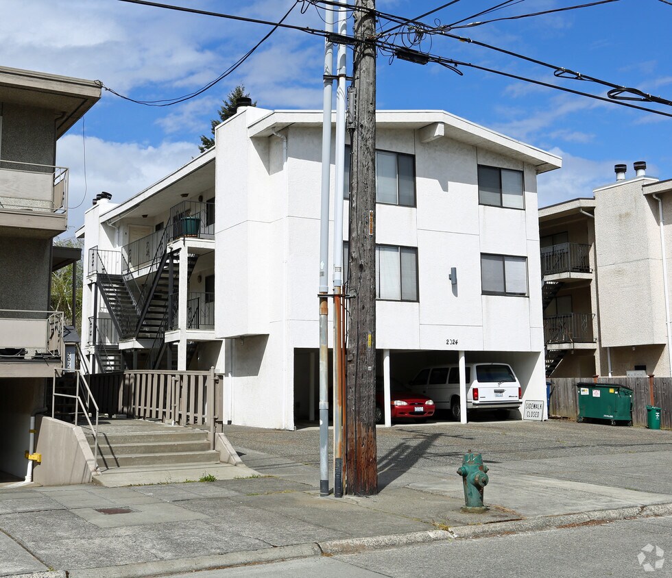 Building Photo - 2024 NW 59th St