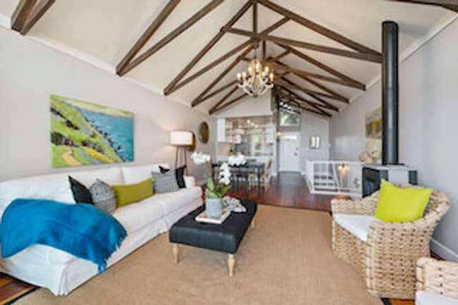 Building Photo - 2 br, 1.5 bath House - 1410 Vistazo West S...