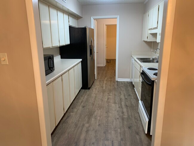 dng_0043 - 1672 Goshen Rd