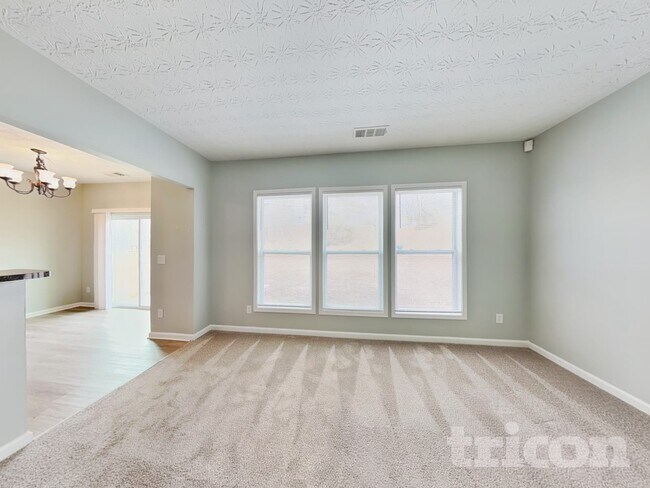 Foto del edificio - 1704 Chinaberry Ct