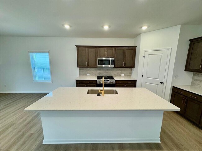 Foto del edificio - 5421 Hargrove Wy
