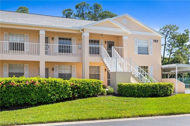Foto del edificio - 757 Wiggins Lake Dr