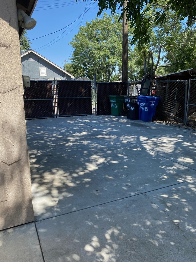 Building Photo - 1306 Monache Dr