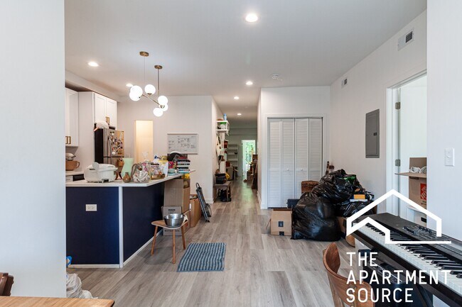 Foto del edificio - 4939 N St Louis Ave