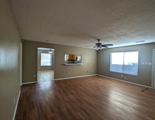 Building Photo - 7320 Spring Flower Rd SW