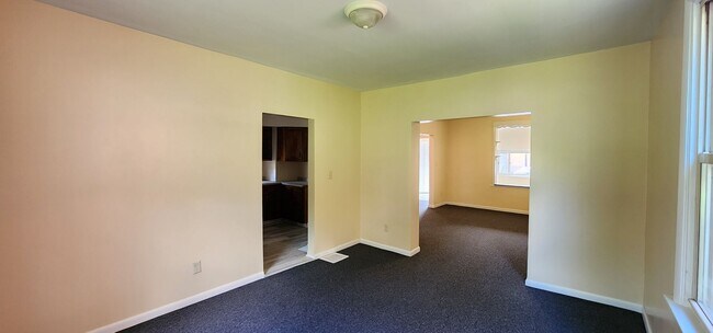 Foto del edificio - Updated 3 Bedroom New Kensington home for ...