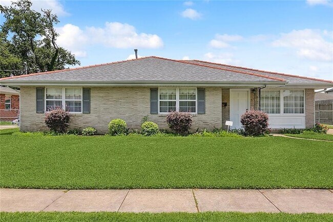 Foto del edificio - 2311 Metairie Ct