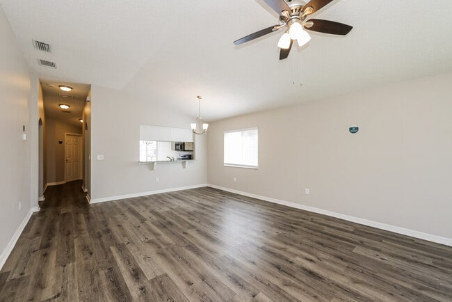 Foto del edificio - 11751 Lynmoor Dr