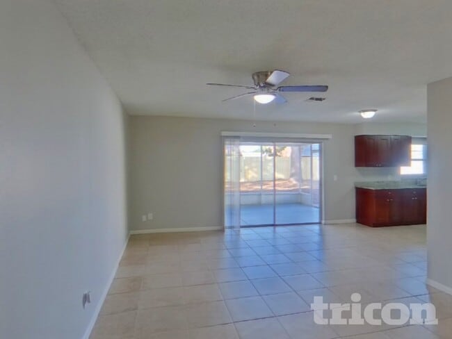 Building Photo - 910 Sunridge Point Dr