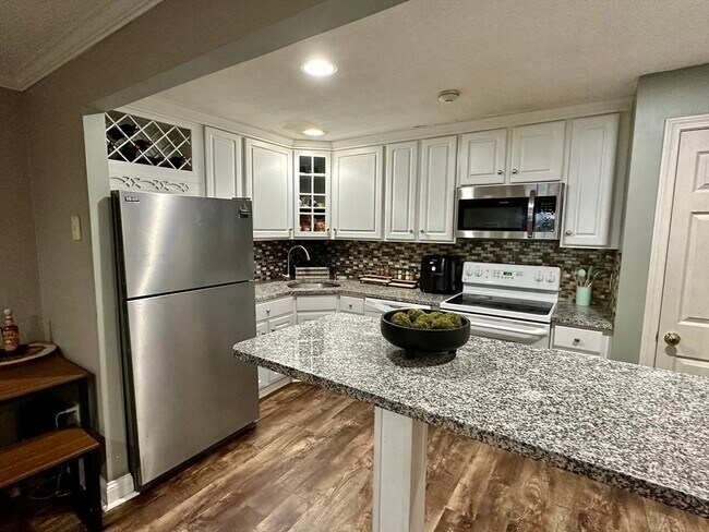 Foto del edificio - 70 Warren Ave