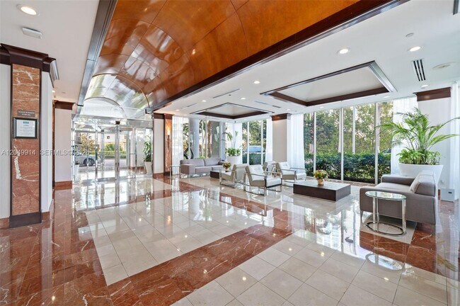 Foto del edificio - 16400 Collins Ave