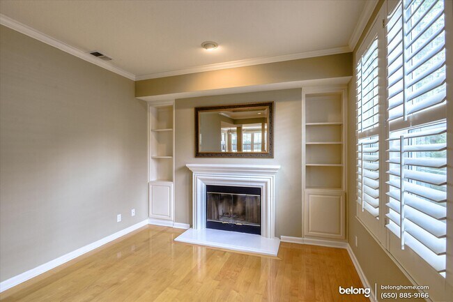 Foto del edificio - 600 Willow Rd