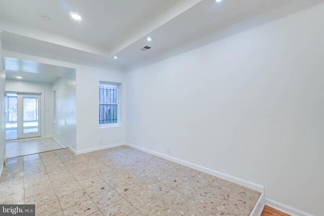 Foto del edificio - 75 P St NW