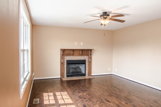 Foto del edificio - Pet Friendly Three Bedroom!