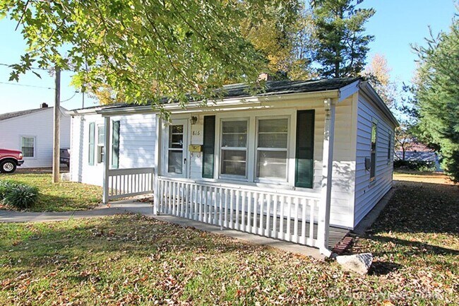 Foto del edificio - Updated Cozy 2 bedroom House