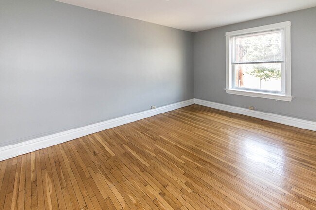 Interior Photo - Vandy House