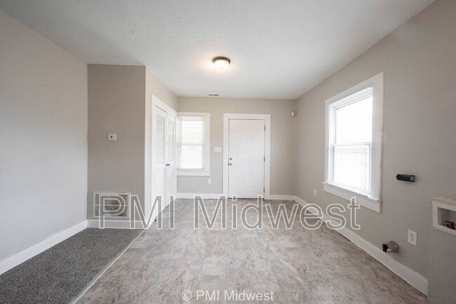 Foto del edificio - 2502 Columbia Ave