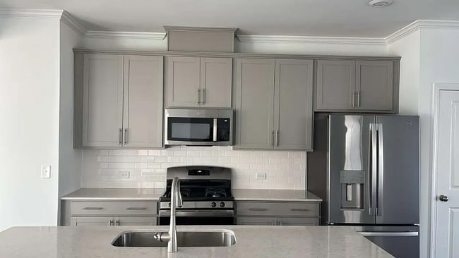 Building Photo - 808 Basswood Gln Trl