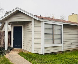 Building Photo - 8432 Dixon Ridge Dr