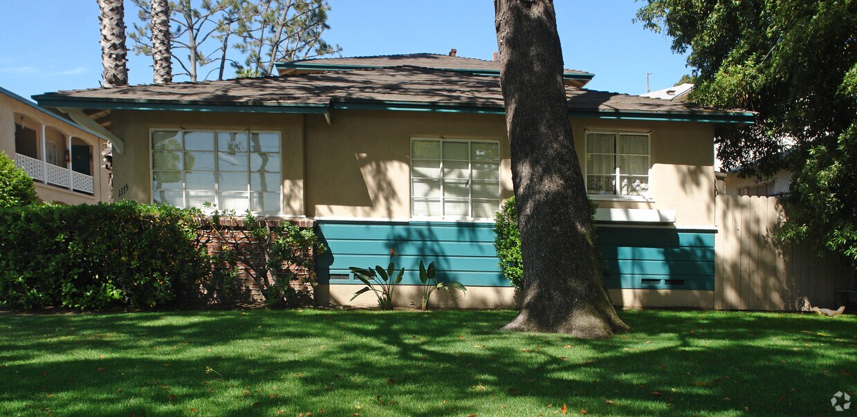Foto del edificio - 1375 N Los Robles Ave