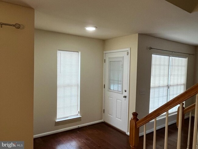 Building Photo - 874 Waterford Dr