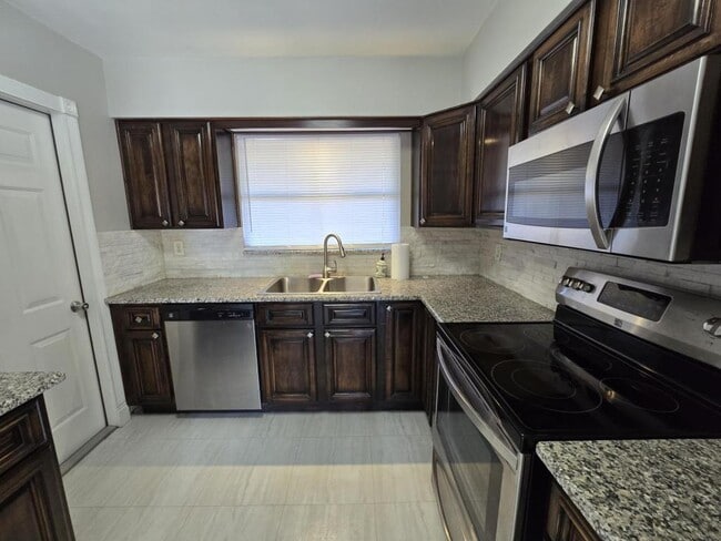 Foto del edificio - 6258 Harcross Ct