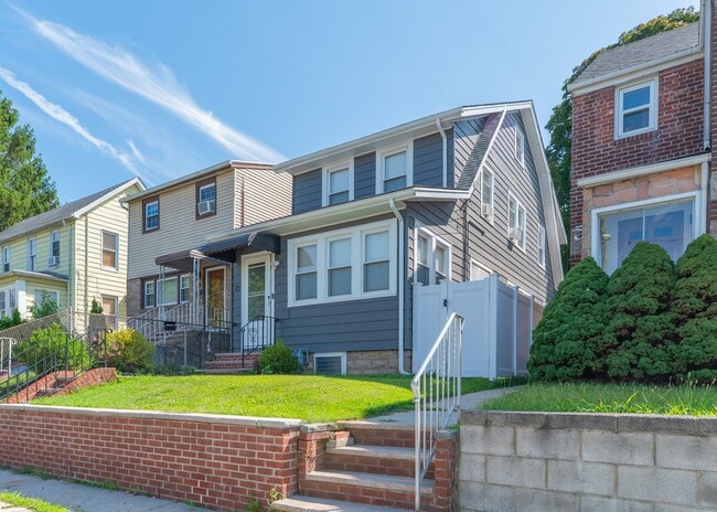 Photo - 73 Ilford Ave (North Arlington, NJ) House