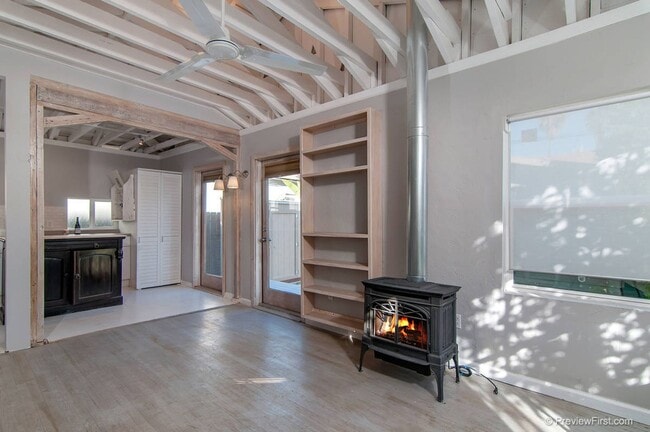 Building Photo - A North Park Gem! Remodeled! One of a kind...