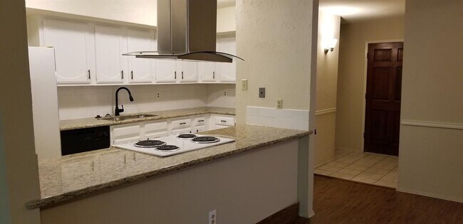 Building Photo - 6638 Loch Langham Dr