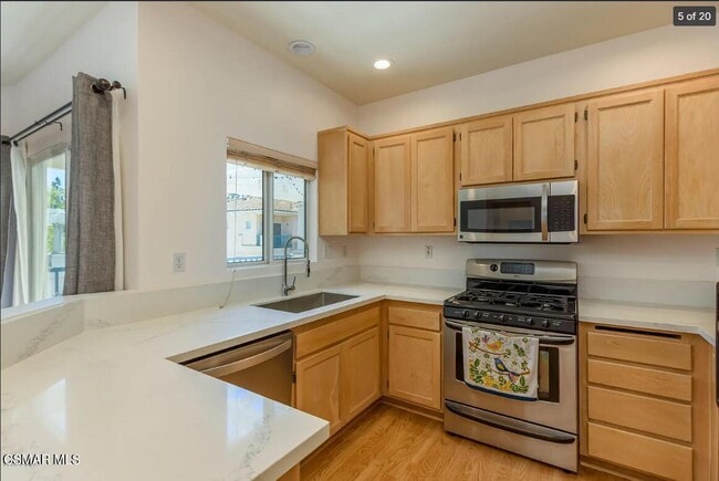 Foto del edificio - 4175 Hillbrook Ct