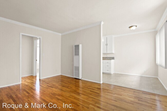 Building Photo - 1 br, 1 bath Apartment - 2015 -2019 4th St...