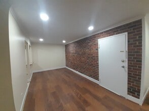 Building Photo - 6036 Westchester Park Dr