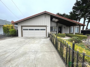 Building Photo - 210 Monterey Rd