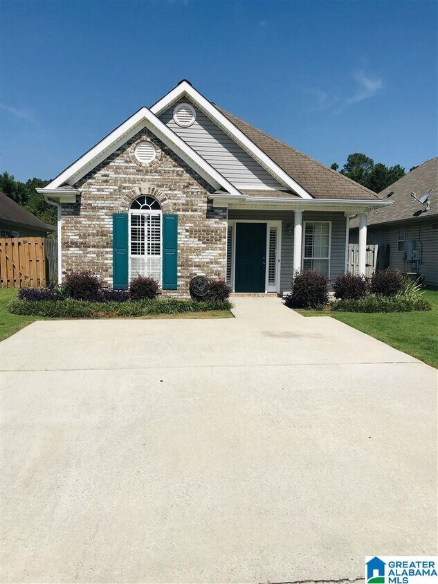 Primary Photo - 218 Hidden Creek Dr