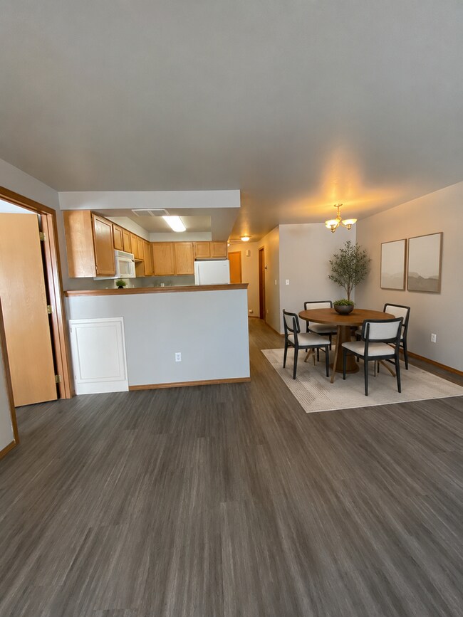 Foto del edificio - Chill, Grill and Relax! 2bd 2bath Duplex in Yakima!