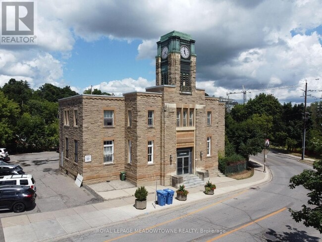 Building Photo - 70 Mill St