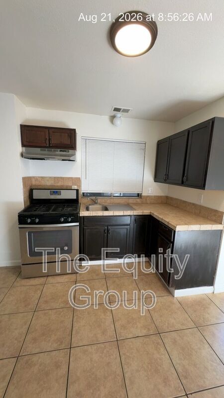 Foto del edificio - 415 N West St