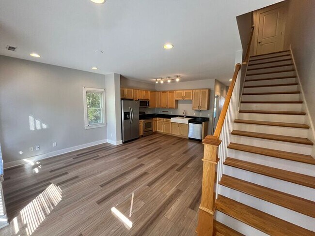 Foto del edificio - 206 36th Ave N