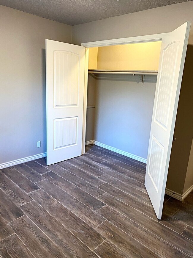 Foto del edificio - 1090 Timberwood St