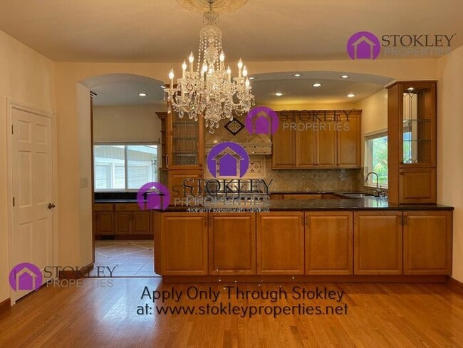 Building Photo - Stokley Properties Presents 74 Kings Oak P...