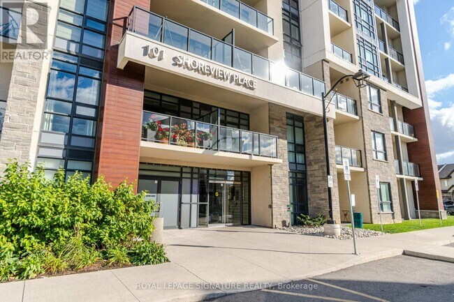 Building Photo - 101-101 Shoreview Pl