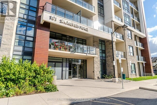 Photo du bâtiment - 101-101 Shoreview Pl