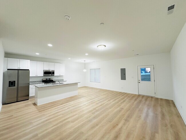 Viviendo - 1015 Gillespie Ln